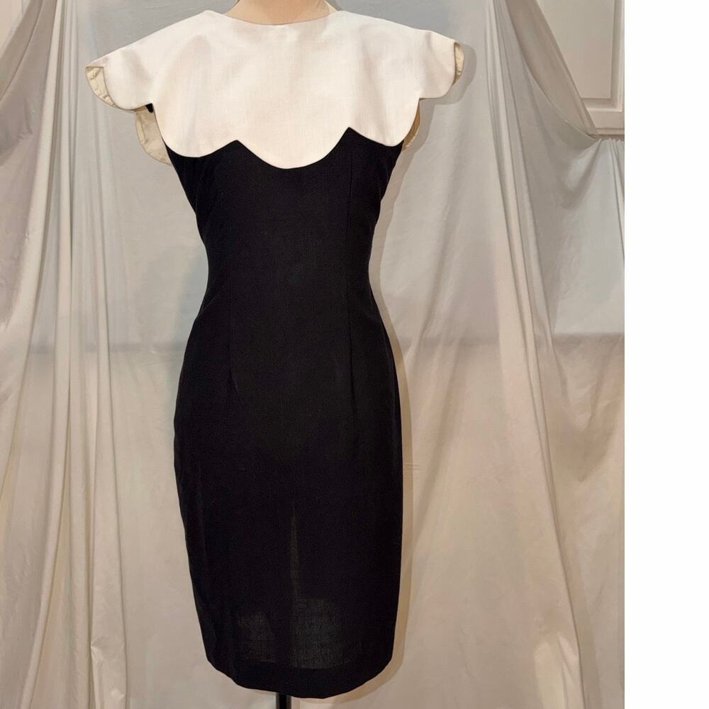 Kate by Katheryn Conover
Vintage Black Ivory Scallop Collar Sheath Dress Size 4